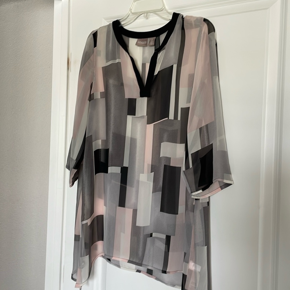 Women’s CHICO’s sheer top fits like M/L $15 NEW Excellent Condition - Picture 3 of 4